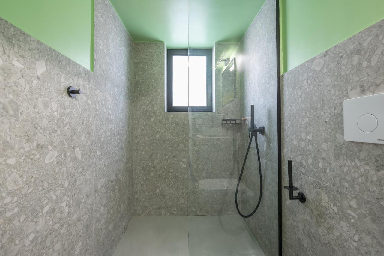 Comfy And Modern Apartment Athens Exterior photo